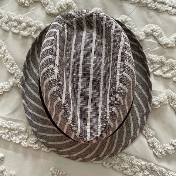 🌺 Fedora 🌿 - Picture 4 of 4